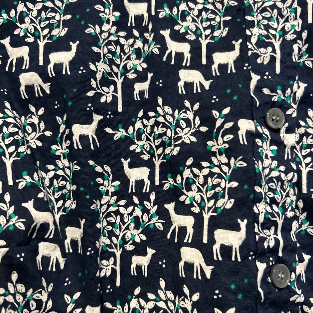 J Crew reindeer print popover top in size 4 - Picture 2 of 3